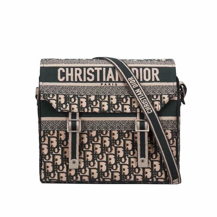 バッグ「ディオールキャンプ」（ダークグリーンは当店限定色）￥330,000（税抜）