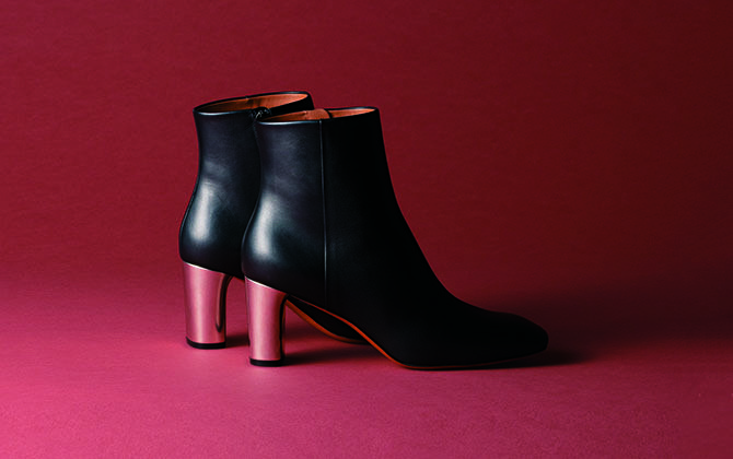 チャンキーヒールブーツ［ヒール7㎝］￥130,000（税抜）