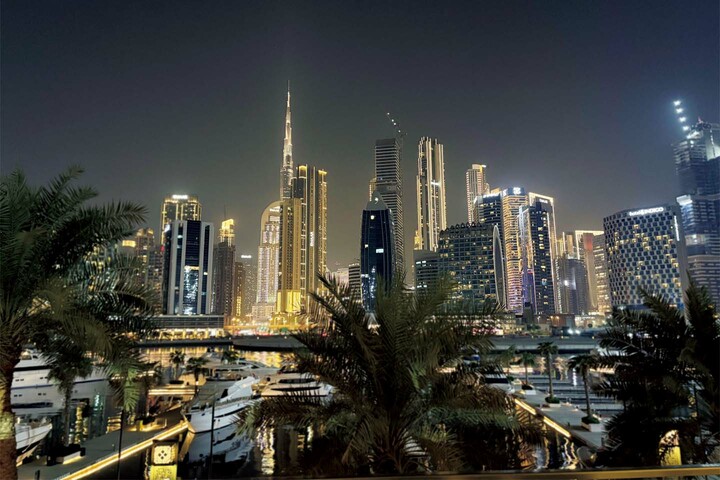 俳優の鈴木保奈美さんが撮影したドバイ旅行の写真