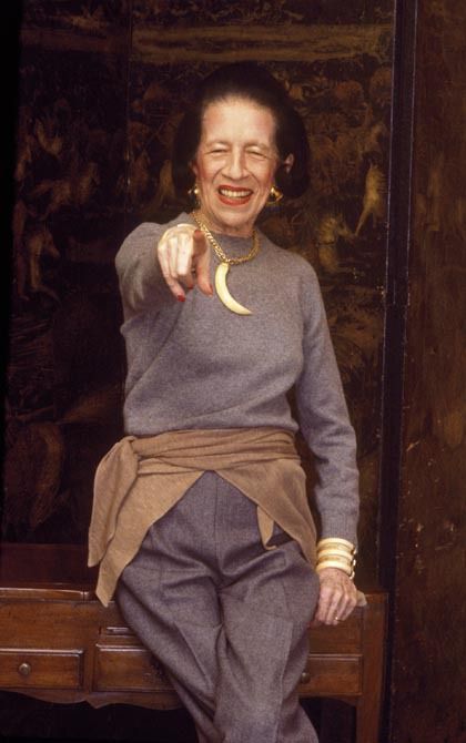 ダイアナ・ヴリーランド Prod DB © Priscilla Rattazzi - Gloss Studio / DR DIANA VREELAND: THE EYE HAS TO TRAVEL documentaire de Lisa Immordino Vreeland 2012 USA avec Diana Vreeland |