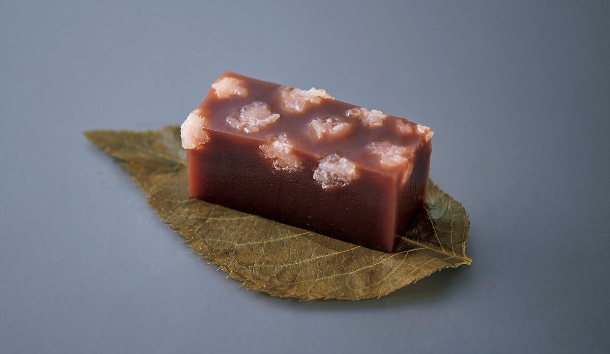 春の和菓子を楽しむ！桜色の羊羹とお花見の魅力