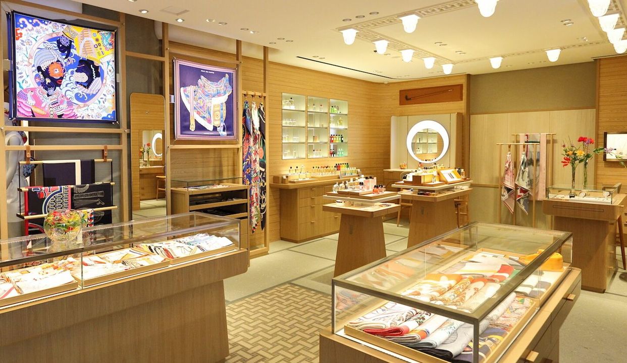 話題沸騰中の エルメス表参道店 に潜入 店舗デザインや期間限定展示品など見所を厳選 Precious Jp プレシャス