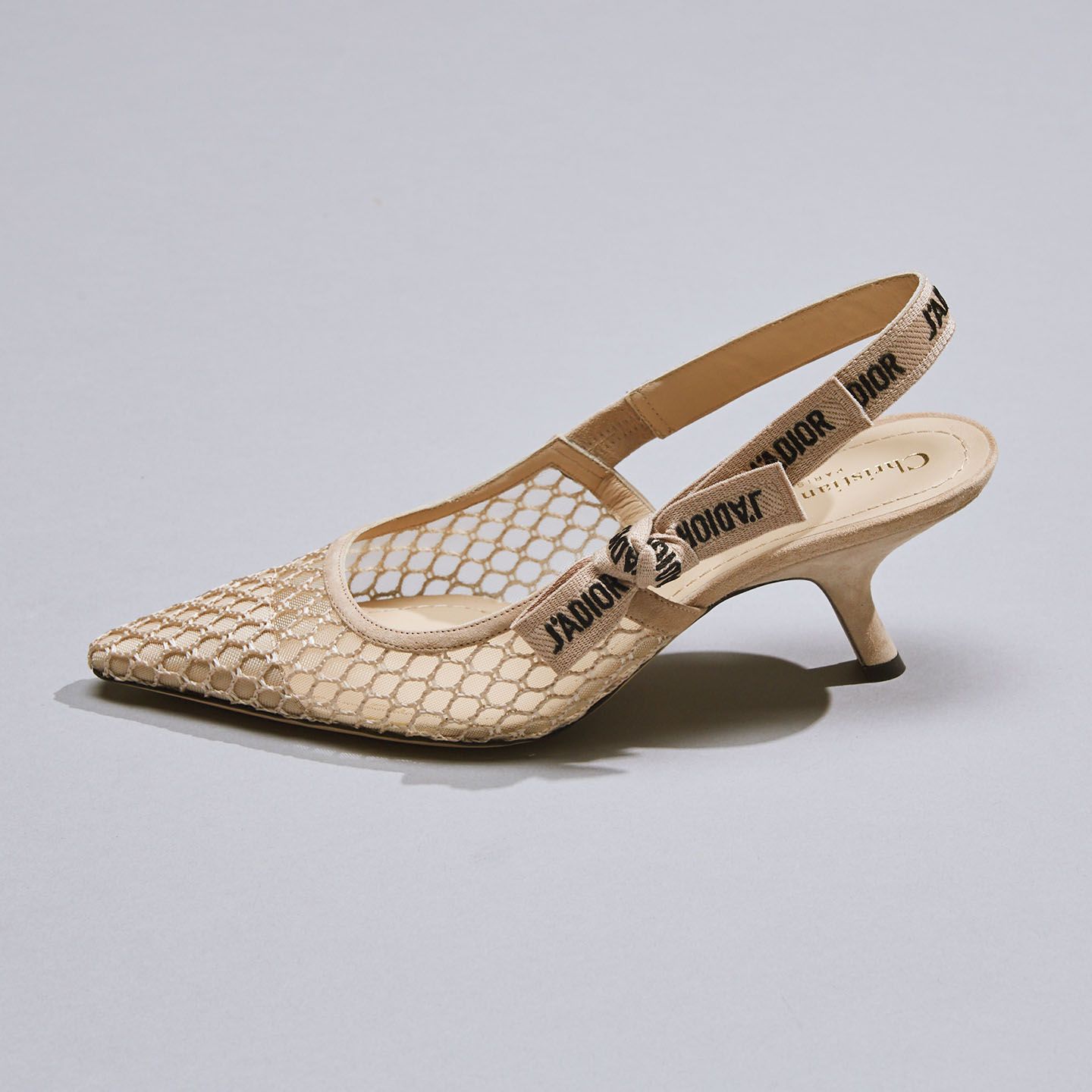 パンプス【ヒール6.5cm】「J'ADIOR スリングバックパンプス」¥112,000(税抜)