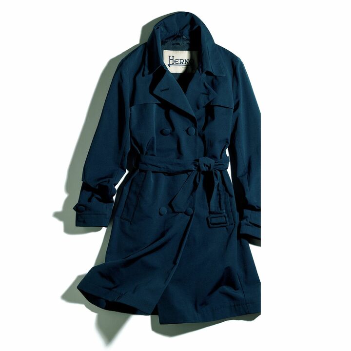 コート￥143,000（ヘルノ・ジャパン）　[Precious2019年4月号142ページ] 