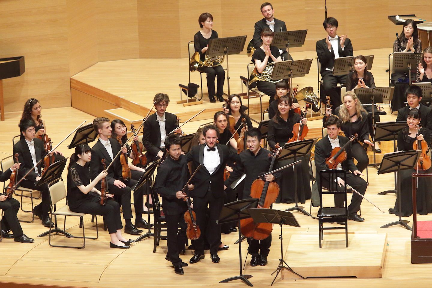 (C)1002MCH ストラディヴァリウス ソロイスツコンサート〜三浦文彰・宮田大 with 東京藝術大学・英国王立音楽院 日英名門音楽大学ジョイントオーケストラ〜