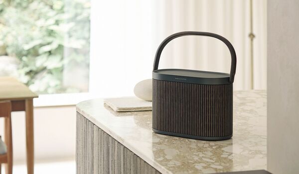 【「Apollo&Char Company」CEO 宅間頼子さんの“ご自愛名品”】「バング&オルフセン」のポータブルスピーカー