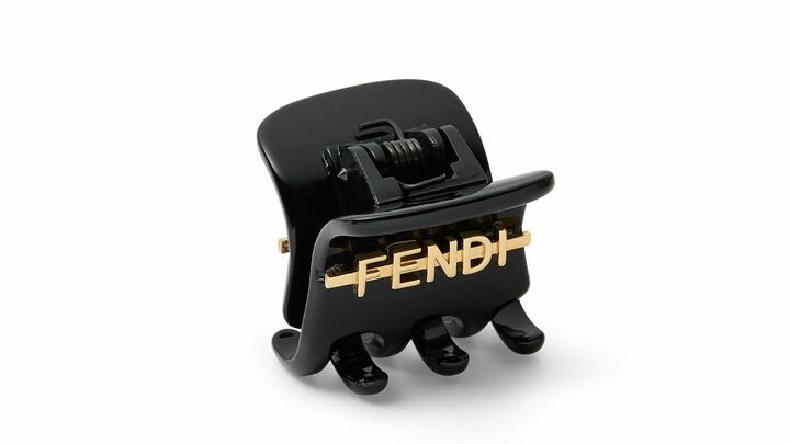 「フェンディ」のヘアクリップ