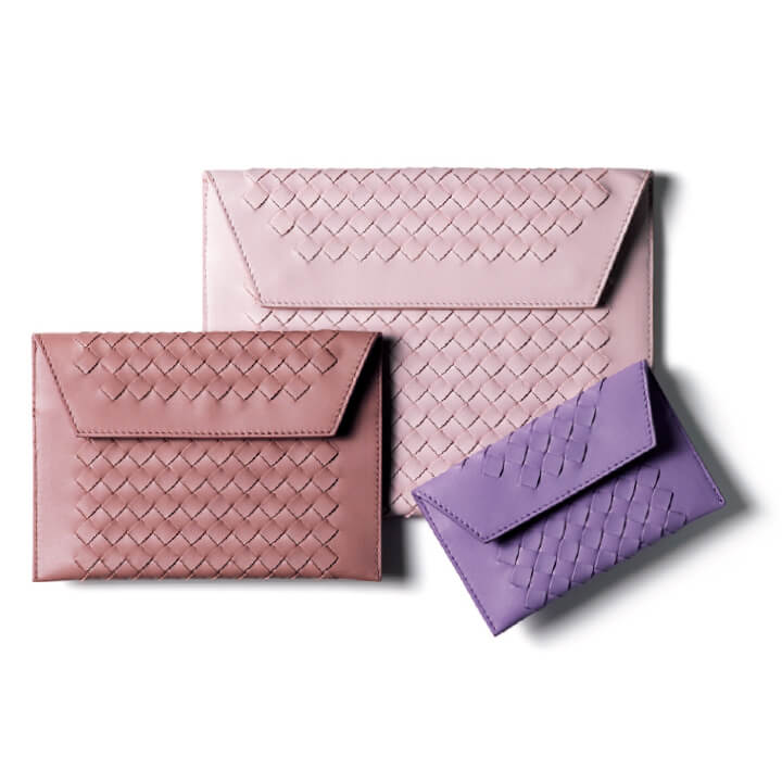 ポーチ［大／縦17×横22cm・中／縦12×横17cm・小／縦8×横13cm］3点セット￥135,000（ボッテガ・ヴェネタ ジャパン）[Precious2019年1月号138ページ] 　