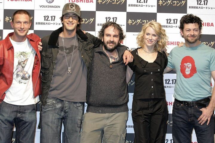 2005年、ジャパンプレミアにて左から出演のトーマス・クレッチマン、エイドリアン・ブロディ、ナオミ・ワッツ、アンディ・サーキス。