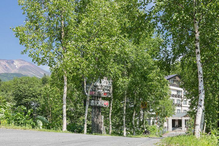 湧駒荘の建物外観