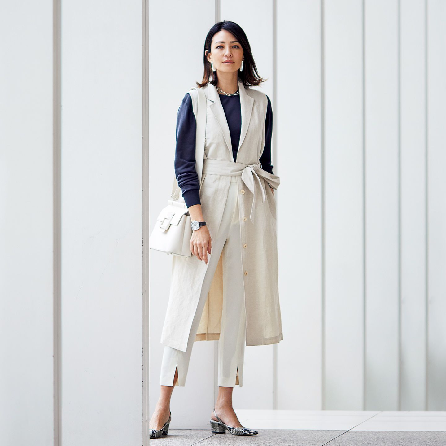 靴_2,パンツ_2,ニット_1,ピアス_1,ネックレス_1,時計_1,バッグ_1,大人コーデ_1,春コーデ_1