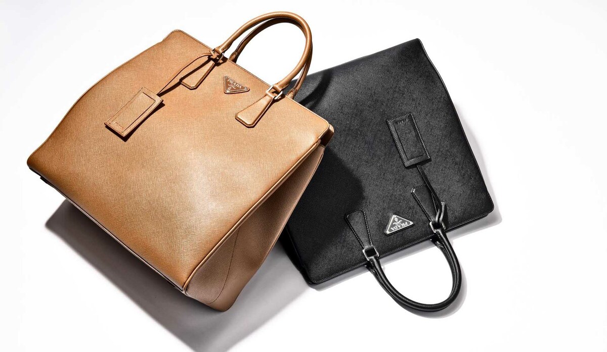 現行品✨ プラダ ガレリア 三角プレート ビジネスバッグ トートバッグ A4◎ PRADA】ビジネスバッグ ブラック ナイロン 三角ロゴプレート 自立 A4