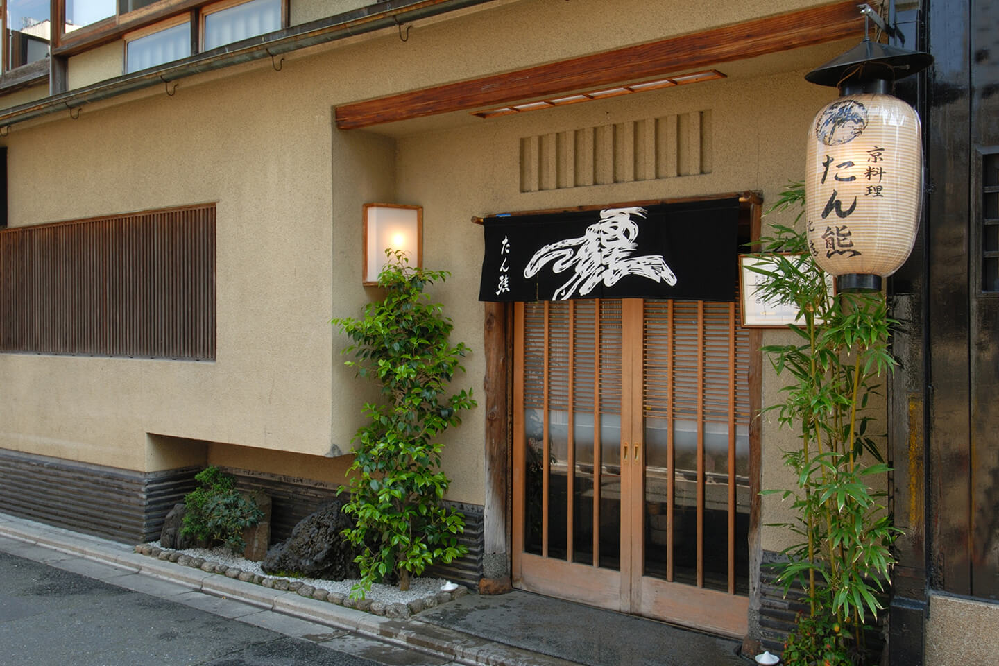 一般人は入れない「たん熊北店」入り口画像