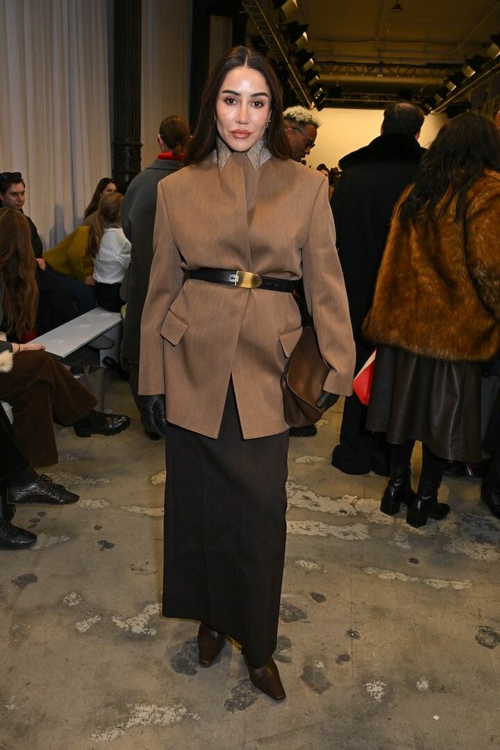 ファッションニュース_2,セレブ_2,大人コーデ_2,ジャケット_1,スカート_1