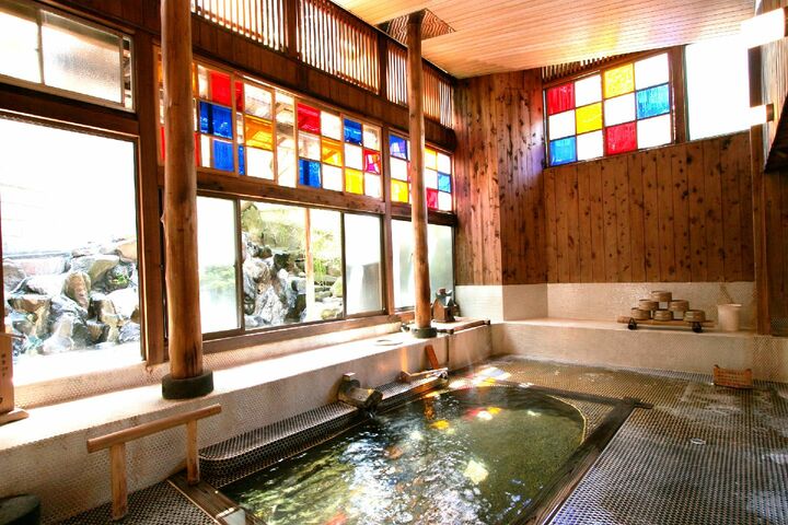 ステンドグラスの内湯
