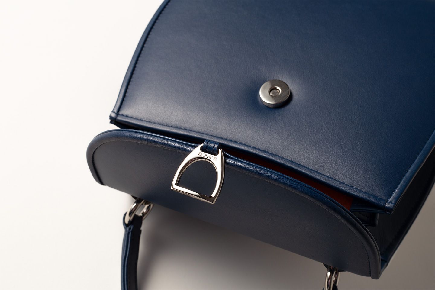 コンテスのバッグ「SHOULDERBAG 61002」