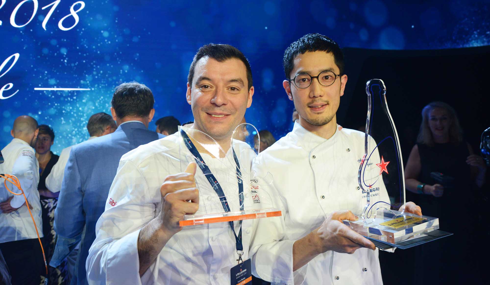 国際料理コンクール「サンペレグリノ・ヤングシェフ」で優勝した藤尾さんとルカ・シェフ