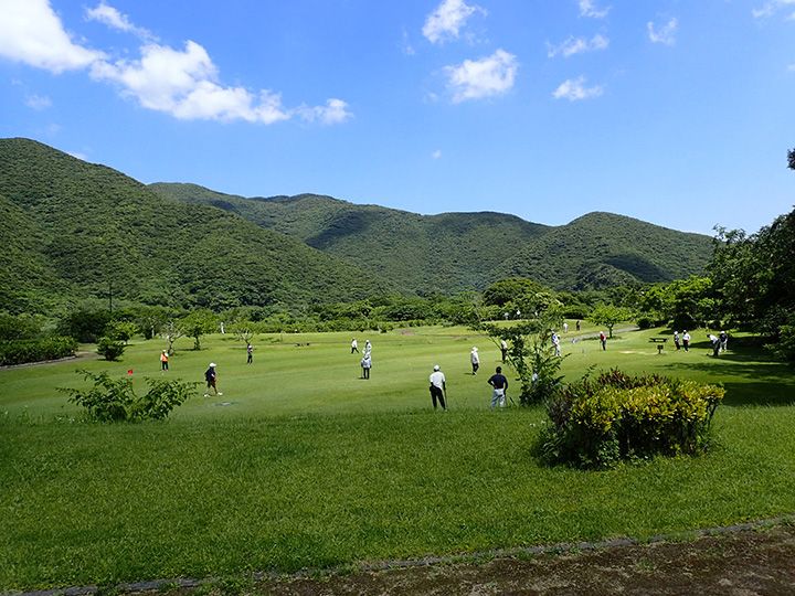 みんなで気軽に楽しめるスポーツ、グラウンドゴルフも!