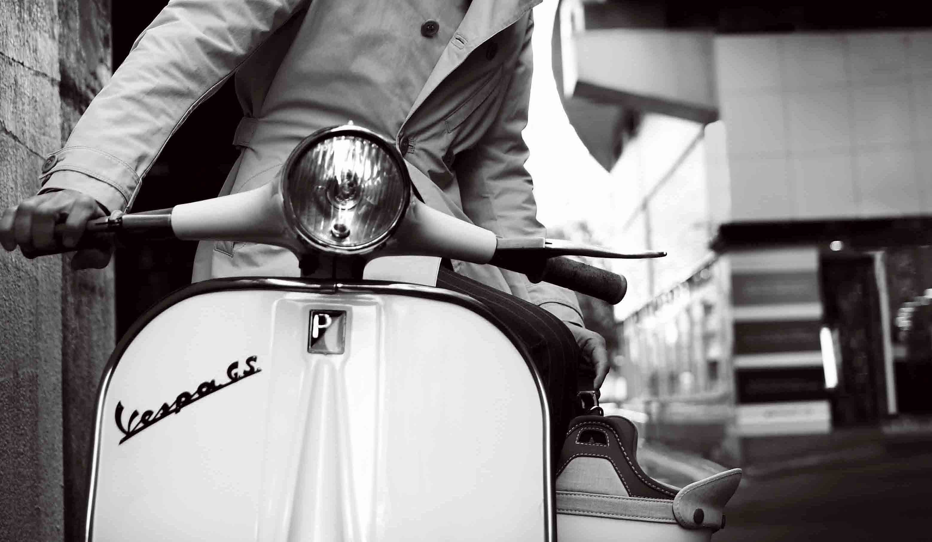 ベスパを乗りこなし 着こなす イタリア文化をもっともよく体現したファッショナブルな二輪車 Men S Precious メンズプレシャス