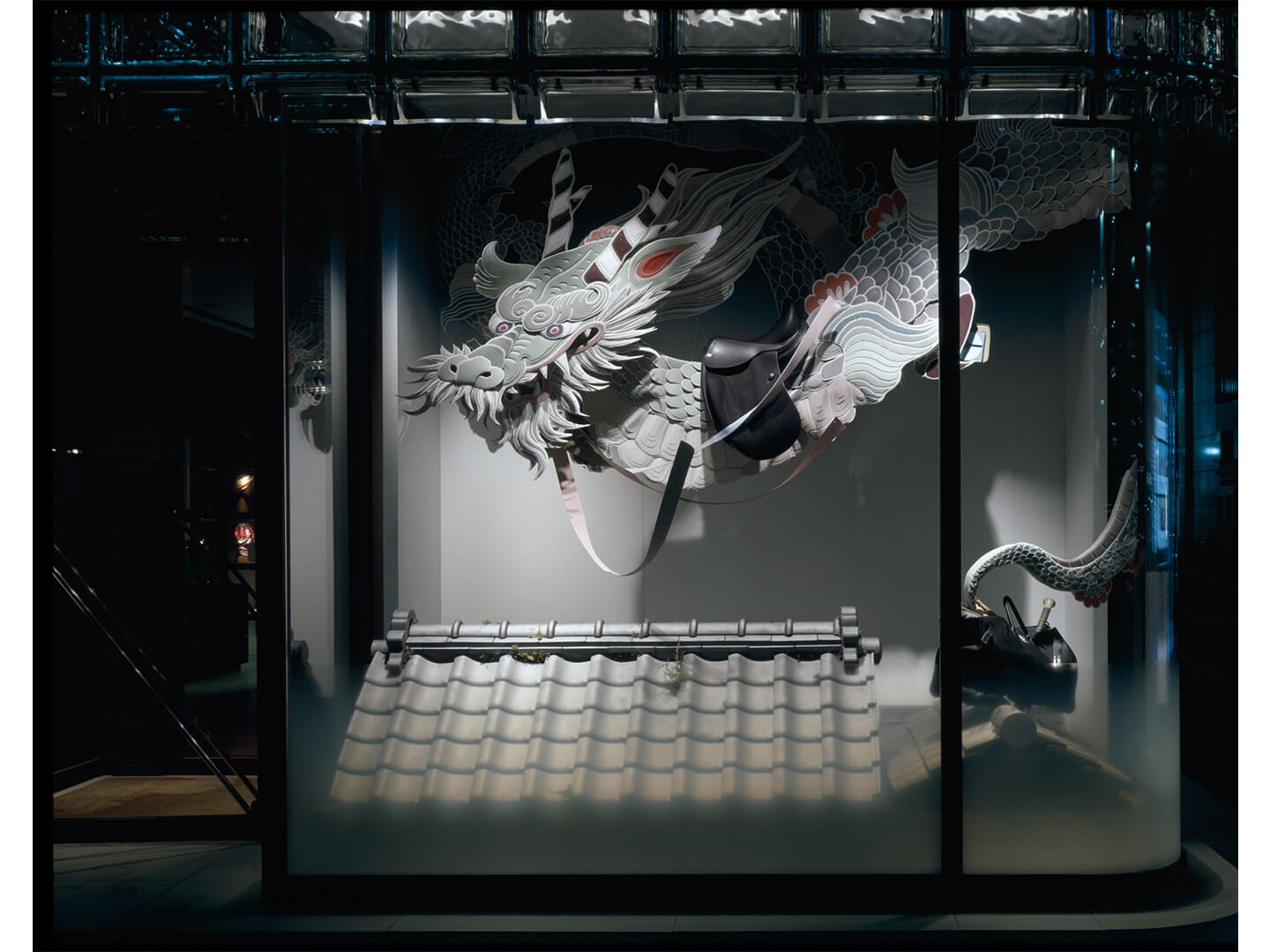 ミヤケマイ『雨奇晴好』2007年 ©Satoshi Asakawa / Courtesy of Hermes Japon