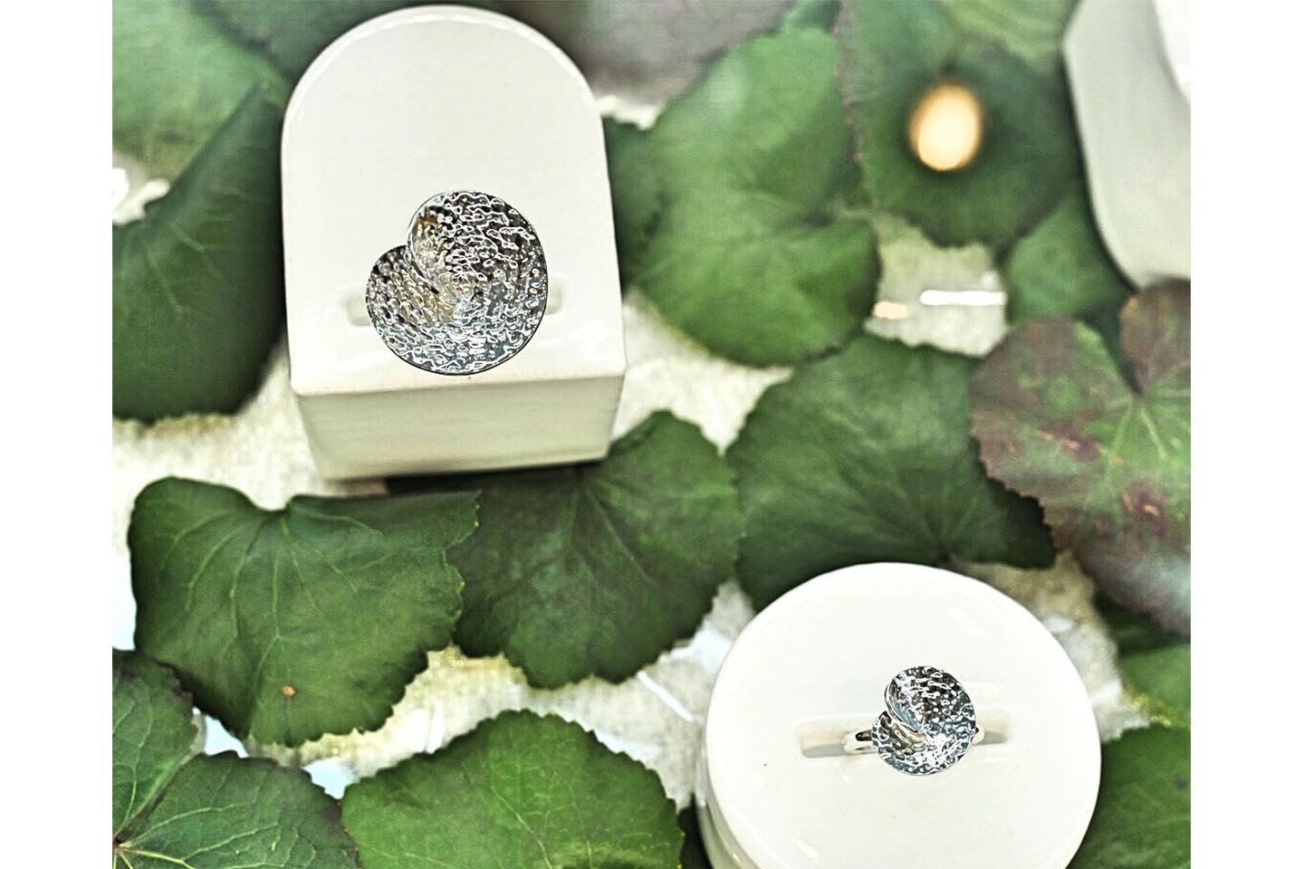 「ゲイラックス リング」¥38,000・「ゲイラックス リング ミニ」¥18,000