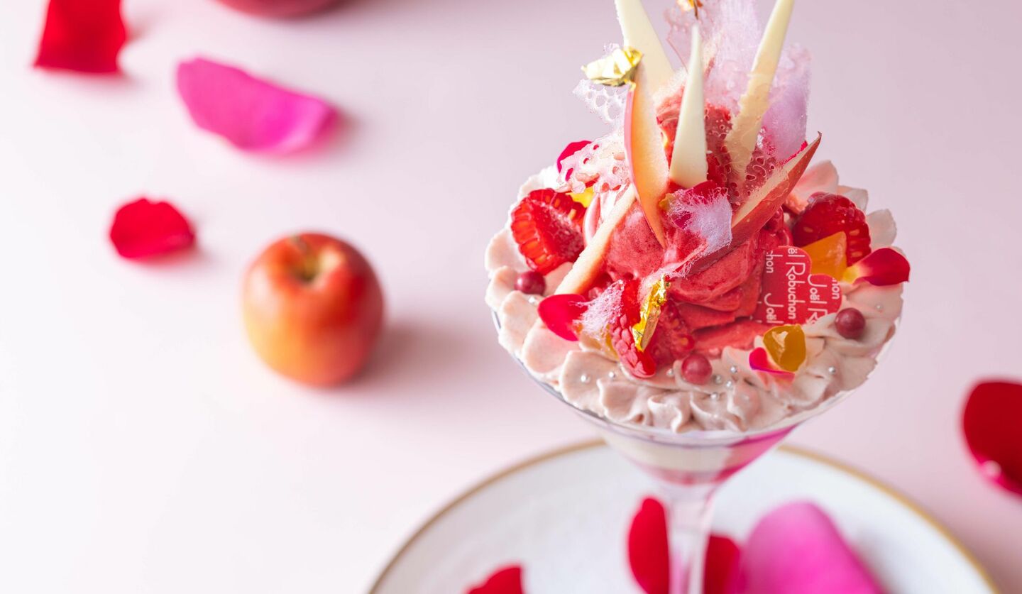 新作「マリー・アントワネット ティーのパフェ ドレスのイメージで」