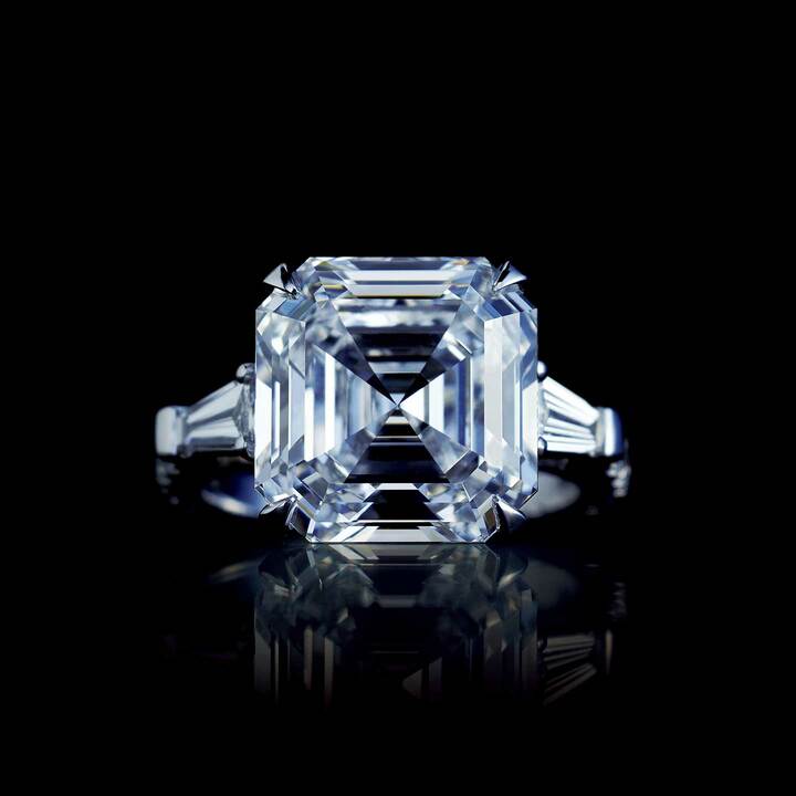 リング『ザ グラフ プロミス』セッティング［プラチナ×センターダイヤモンド10.08カラット］￥347,685,186（グラフ）