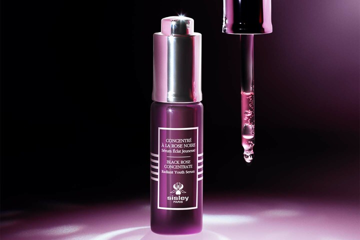 シスレーより新たに発売される美容液「ブラックローズ コンセントレート ラディアンス セラム」