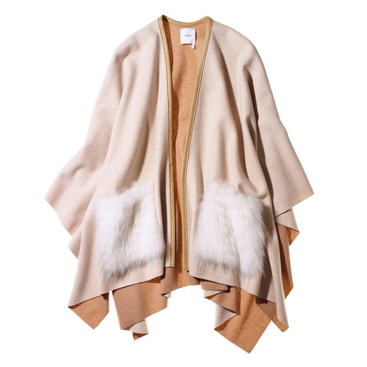 ケープ［素材：カシミヤ］￥399,000（三喜商事〈アニオナ〉）　[Precious2018年10月号94ページ] 