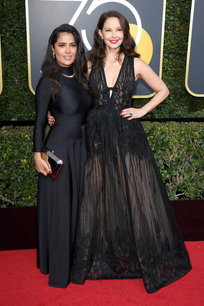 左は、サルマ・ハエック。