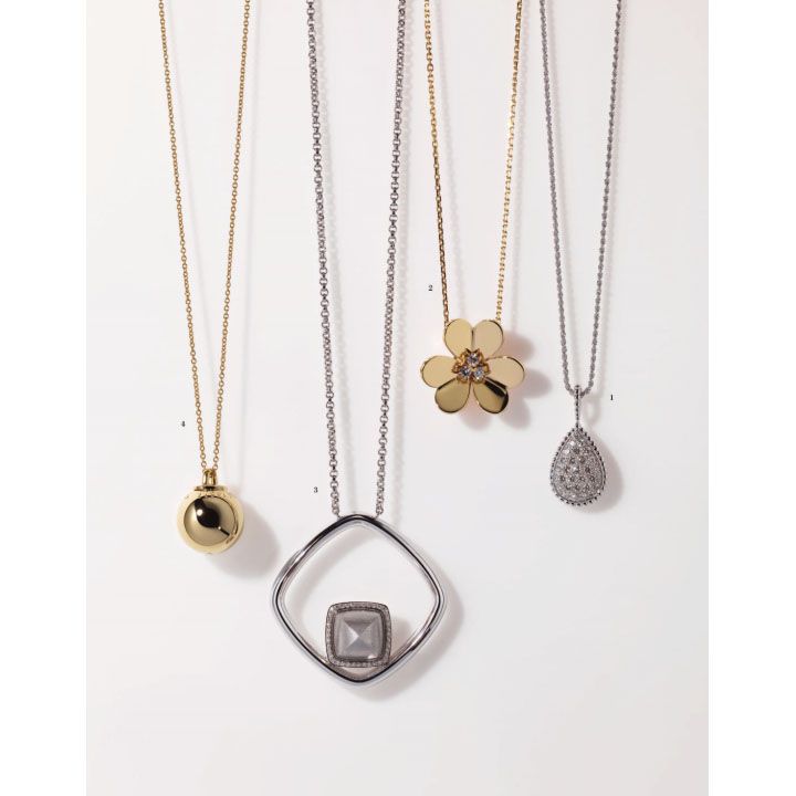 1.『セルパンボエム』ネックレス［ホワイトゴールド×ダイヤモンド］￥2,600,000（ブシュロン）、2.『フリヴォル クリップペンダント ベリーラージモデル』［イエローゴールド×ダイヤモンド］￥840,000（ヴァン クリーフ＆アーペル）、3.『パン ドゥ スークル』ペンダント［ホワイトゴールド×ダイヤモンド］￥875,000・LMカボション［ホワイトゴールド］￥250,000（フレッド）、4.『ティファニー ハードウェア ボール ペンダント』［イエローゴールド］￥390,000（ティファニー･アンド･カンパニー･ジャパン･インク）　[Precious2018年7月号91ページ] 　