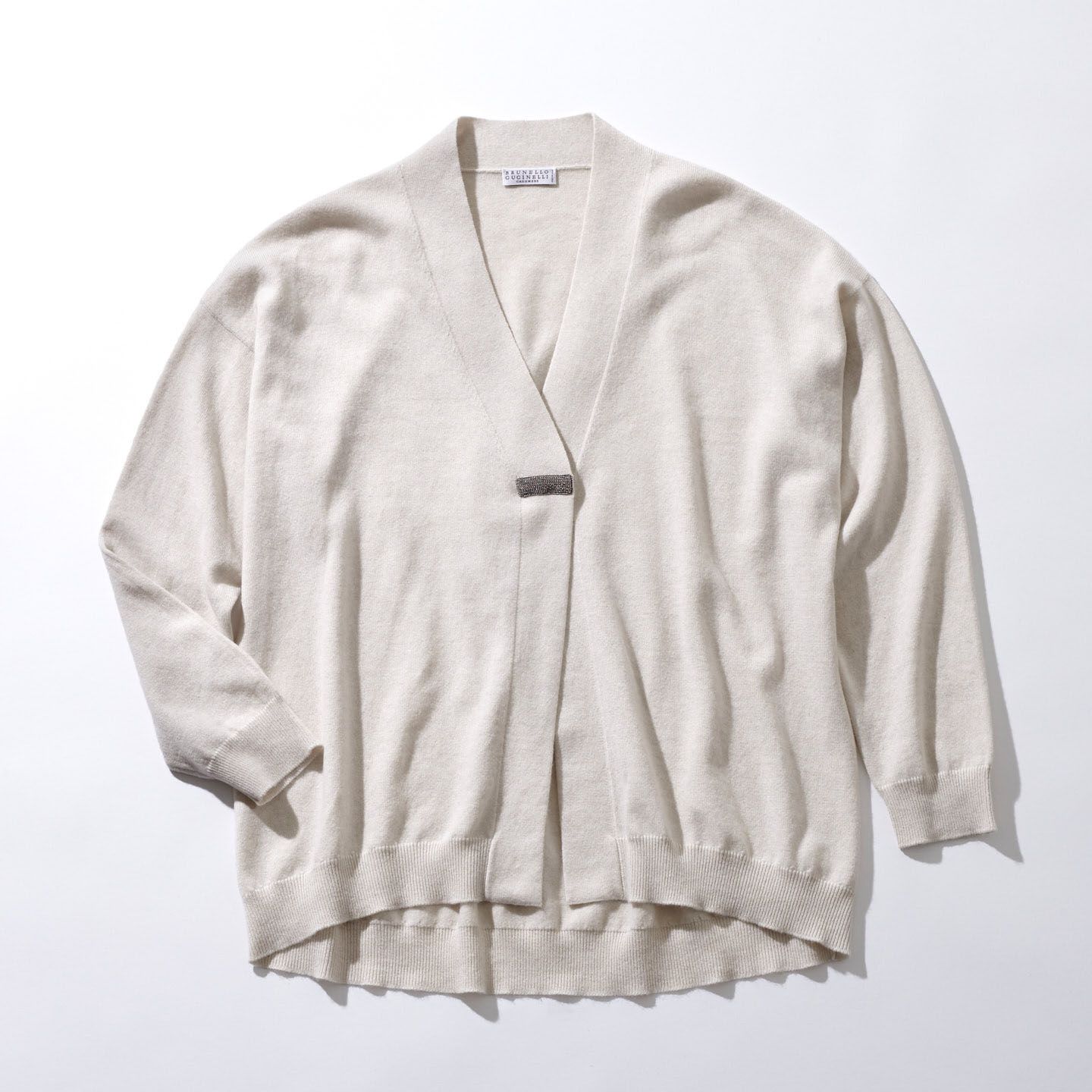 カーディガン¥240,000(税抜)