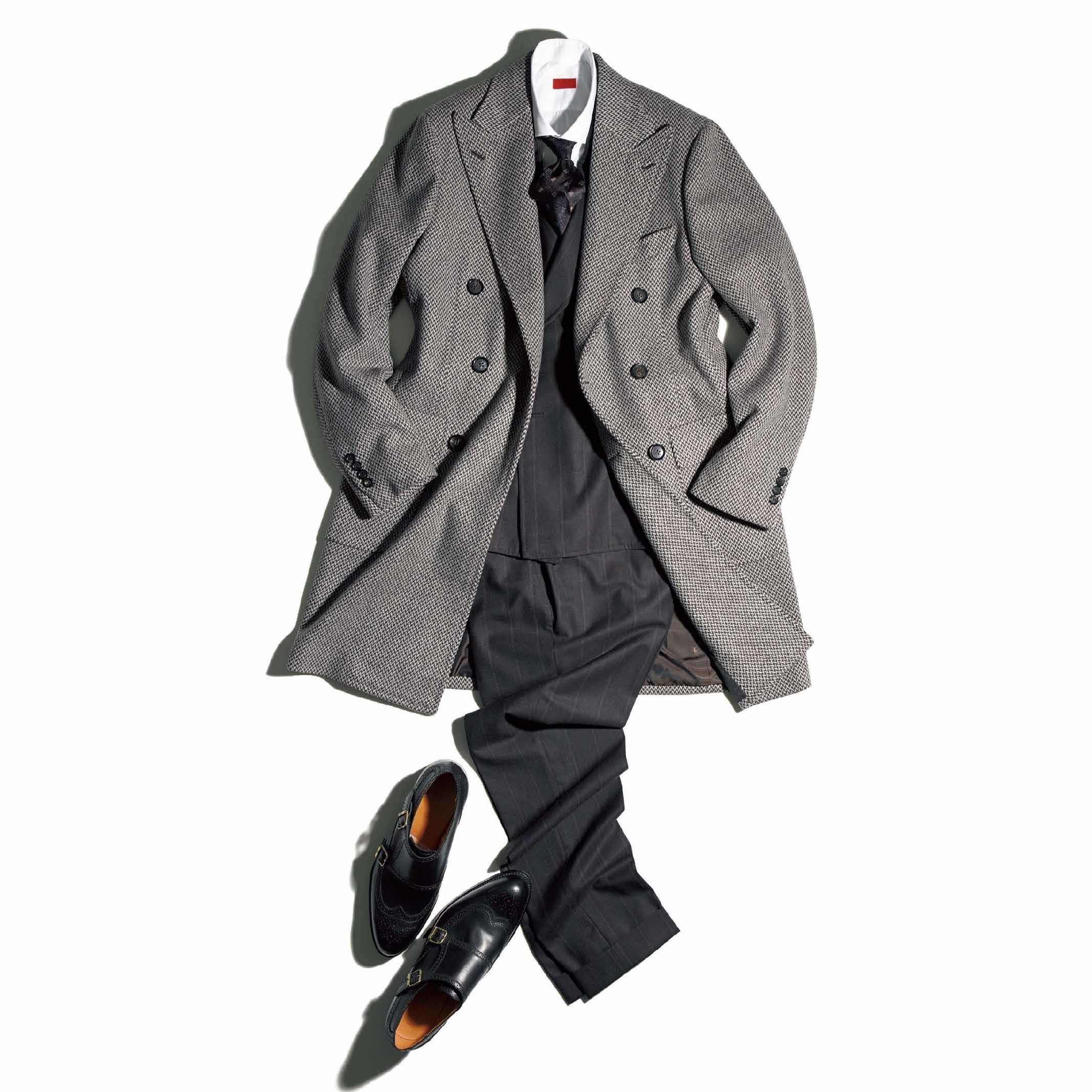 スーツ¥340,000・シャツ¥49,000・タイ¥25,000(イザイア ナポリ 東京ミッドタウン) 靴¥135,000(J.M.WESTON 青山店)