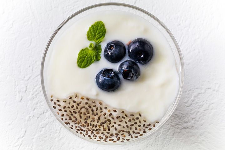 手軽にチアシードを食べることができる、チアシードヨーグルト。