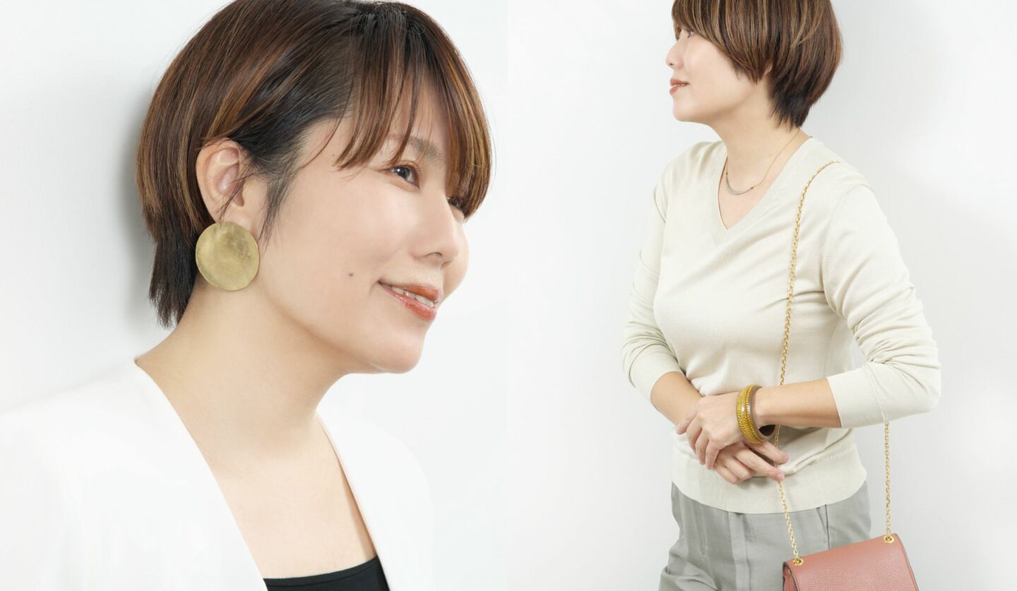 人気スタイリストが指南する大人のゴールド活用術2選