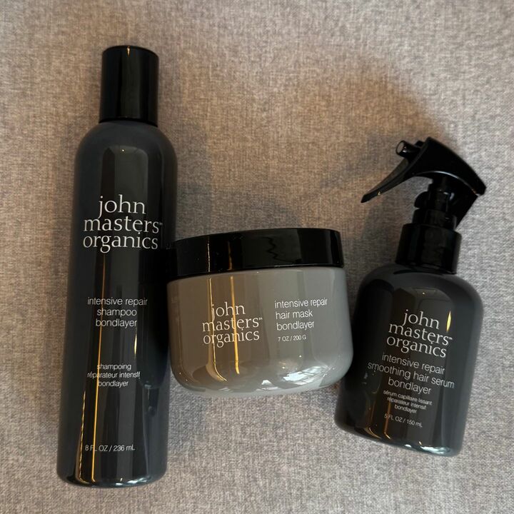 ジョンマスターオーガニック　左／ボンドレイヤーシャンプー 236ml ￥3,960　中／ボンドレイヤーヘアマスク 200g ￥5,500　右／ボンドレイヤースムースヘアセラム 150ml ￥4,950