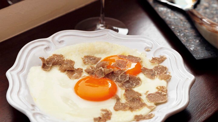 「ドロゲリア サンクリッカ」で提供される白トリュフのひと皿