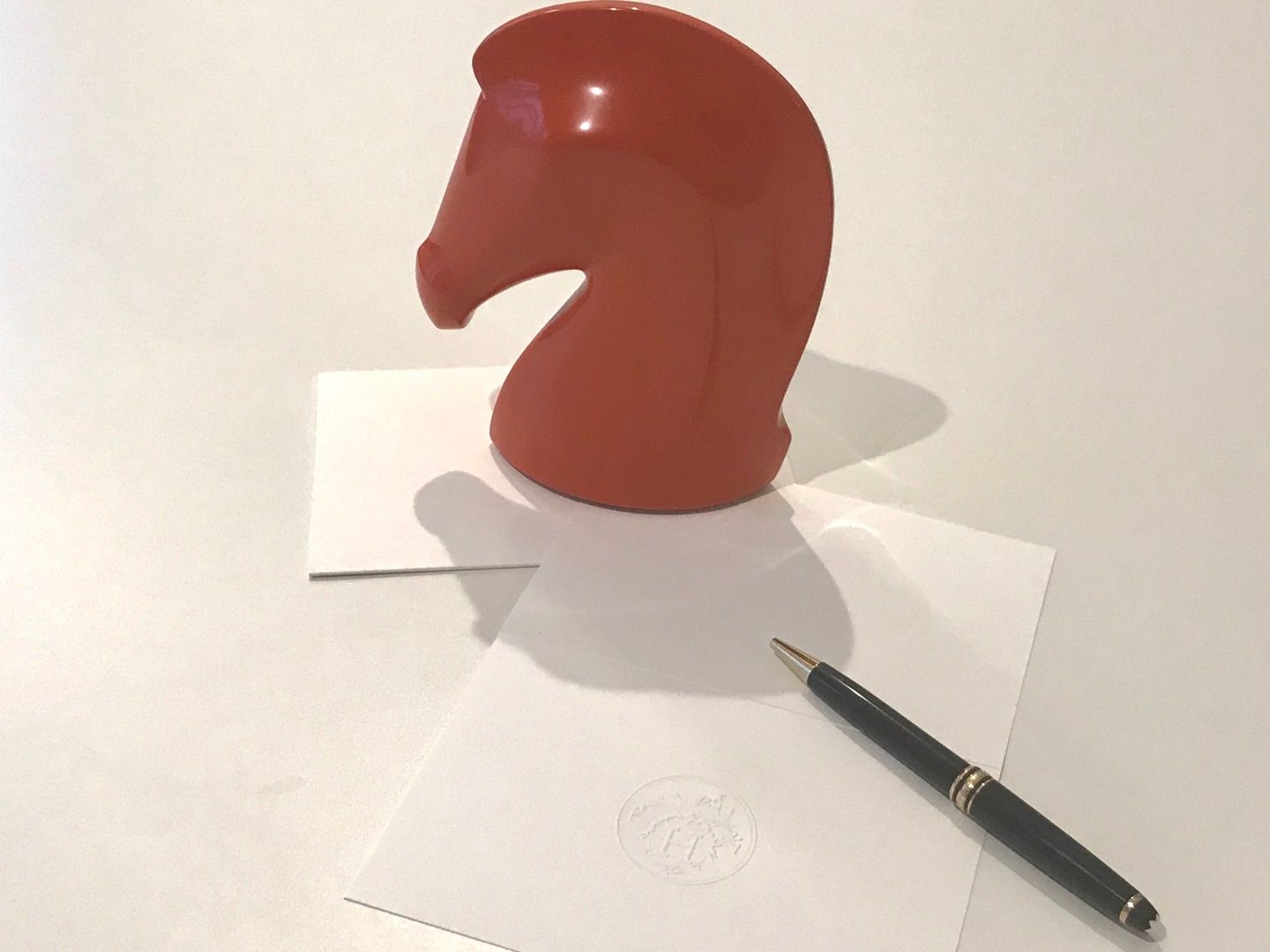 サマルカンドには、木製のものや、クリスタル製のものもあります