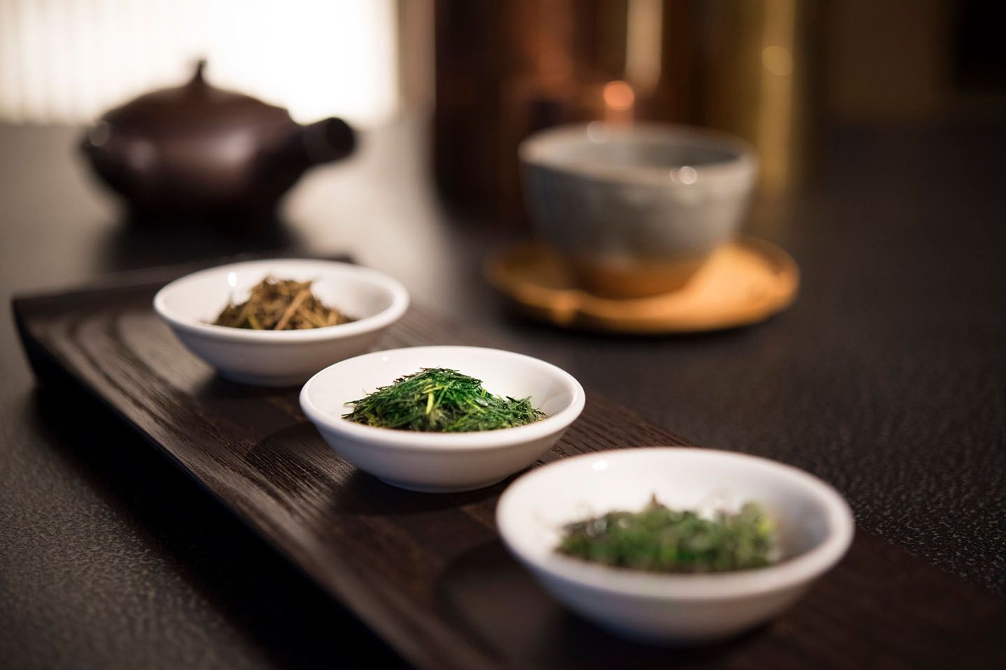 「お茶の間ラウンジ」で提供されるお茶。