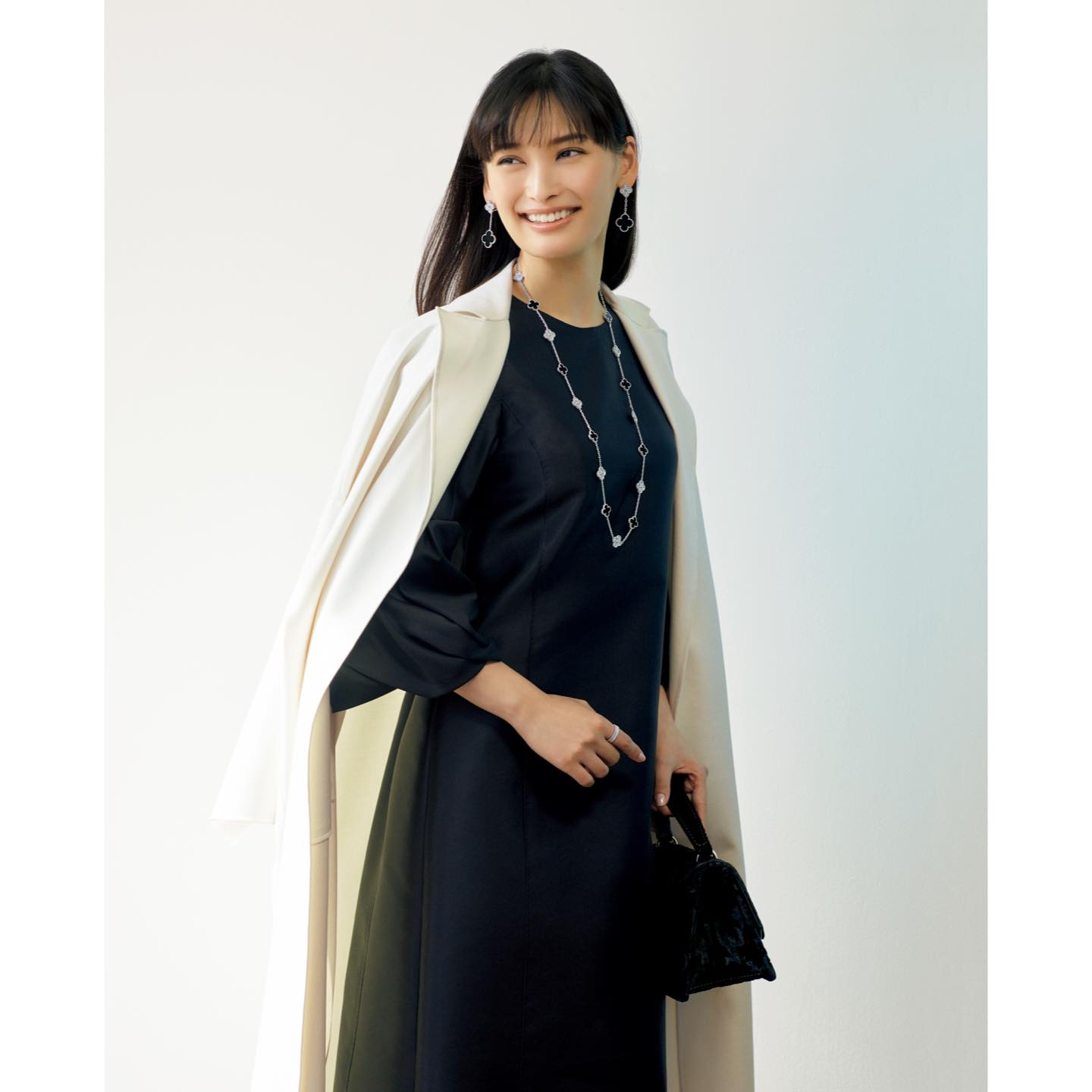 大人コーデ_1,冬コーデ_1,指輪_1,ネックレス_1,イヤリング_1