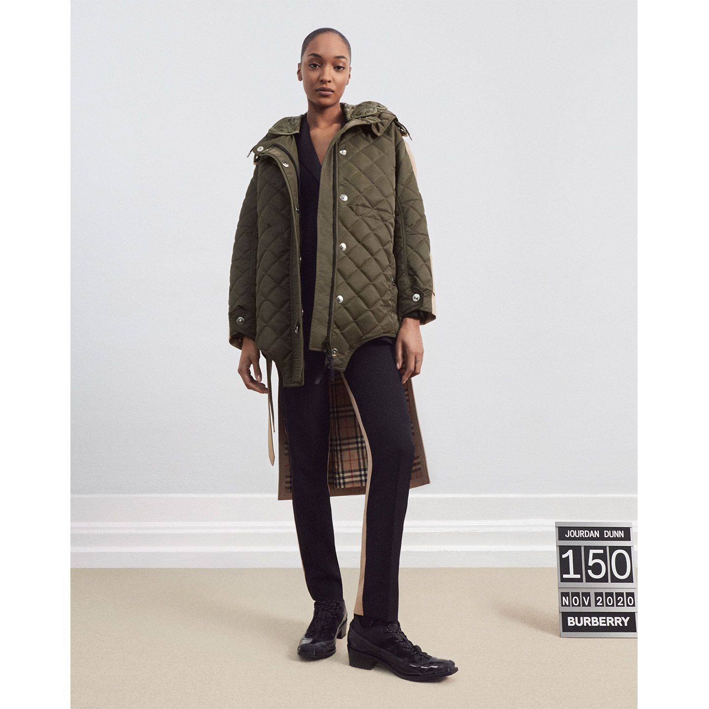 バーバリーカプセルコレクション「Burberry’s Future Archive」のラミーコットンパーカー