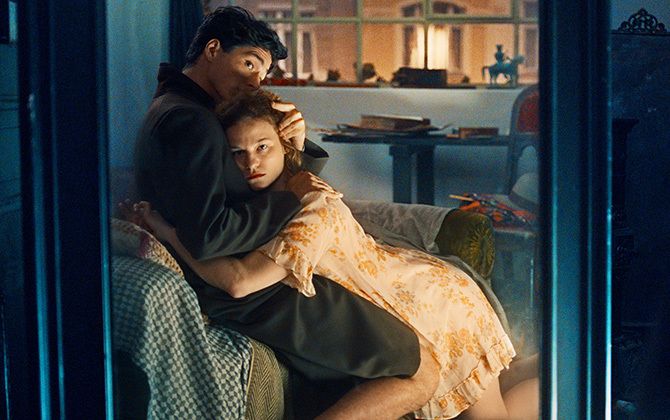 映画『エゴン・シーレ 死と乙女』の一場面