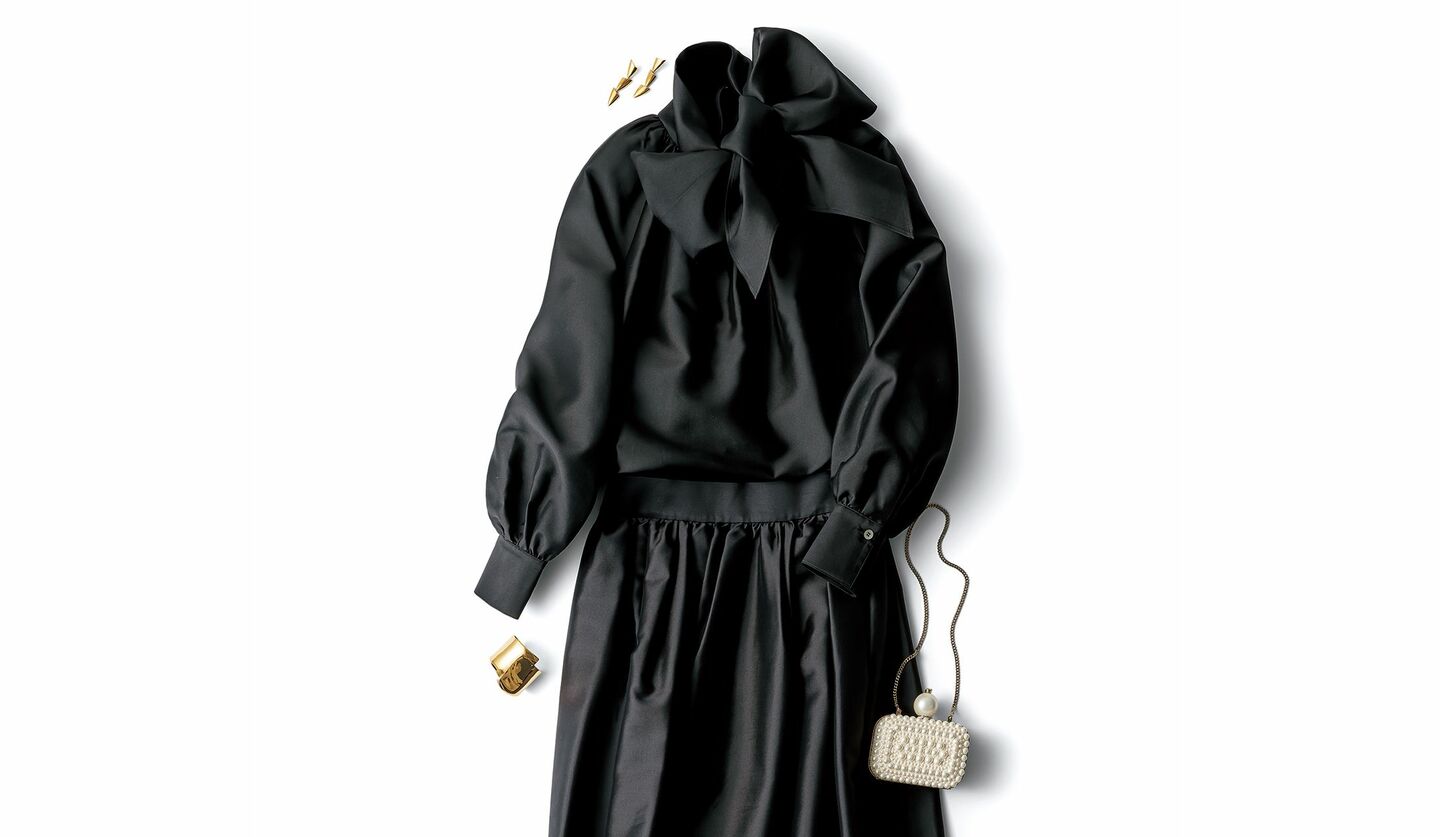 「ミカコ ナカムラ」のボウタイブラウス＆スカートのコーディネート