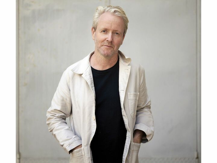 世界的に人気のある仏デザイナーのロナン・ブルレック。