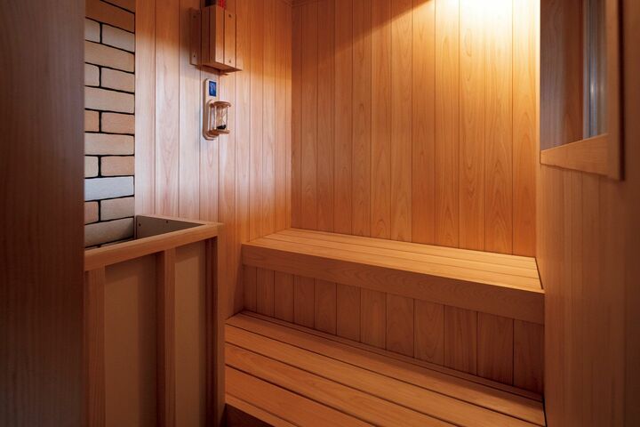 神奈川県・箱根「仙石原古今（せんごくばらここん）」の客室サウナ