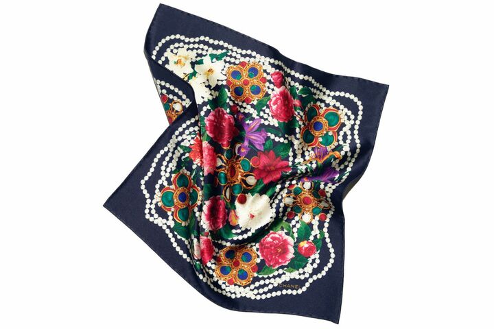 ファッションニュース_2,スカーフ_2