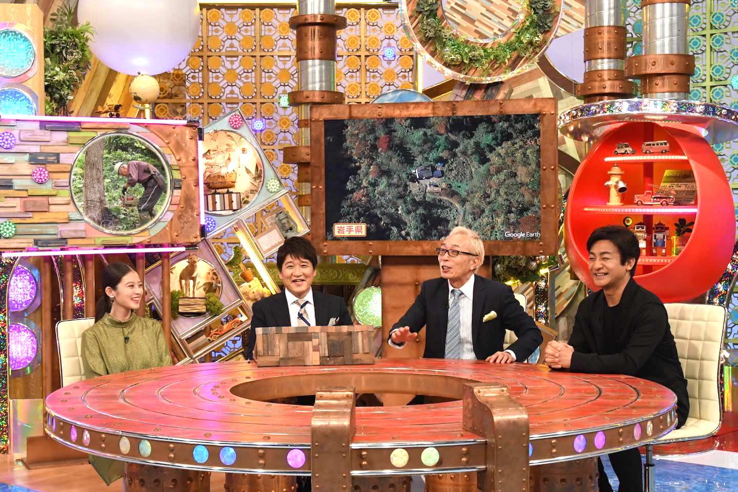 左から:今田美桜さん、林修さん、所ジョージさん、片岡愛之助さん ©ABCテレビ
