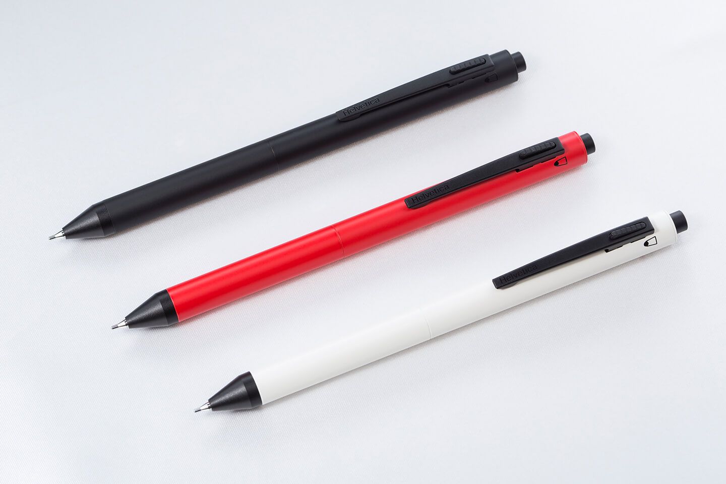 伊東屋オリジナル「ヘルベチカ」4 in 1 ¥4,000