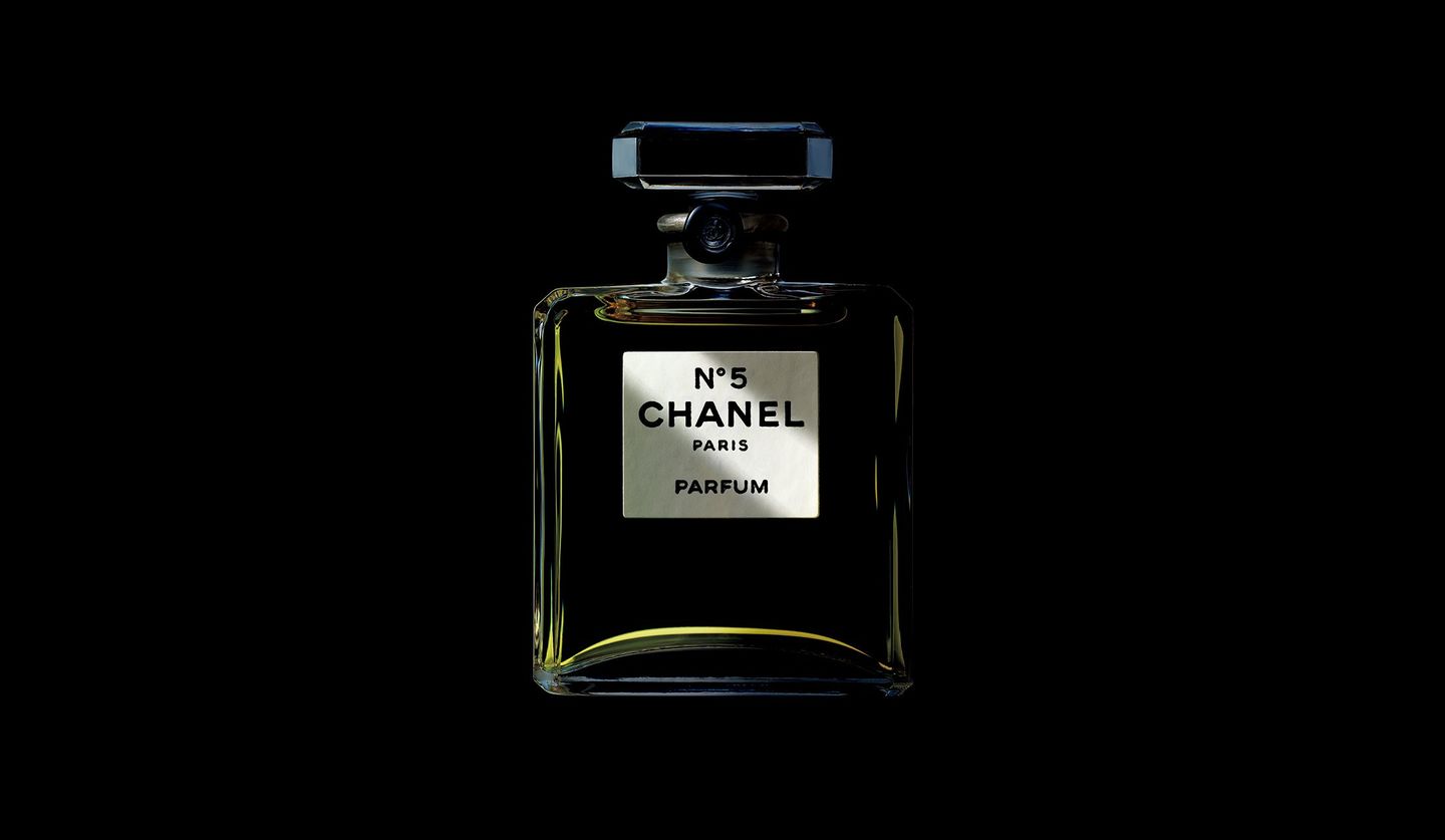 100周年を迎えるシャネルの香水「シャネル N°5」