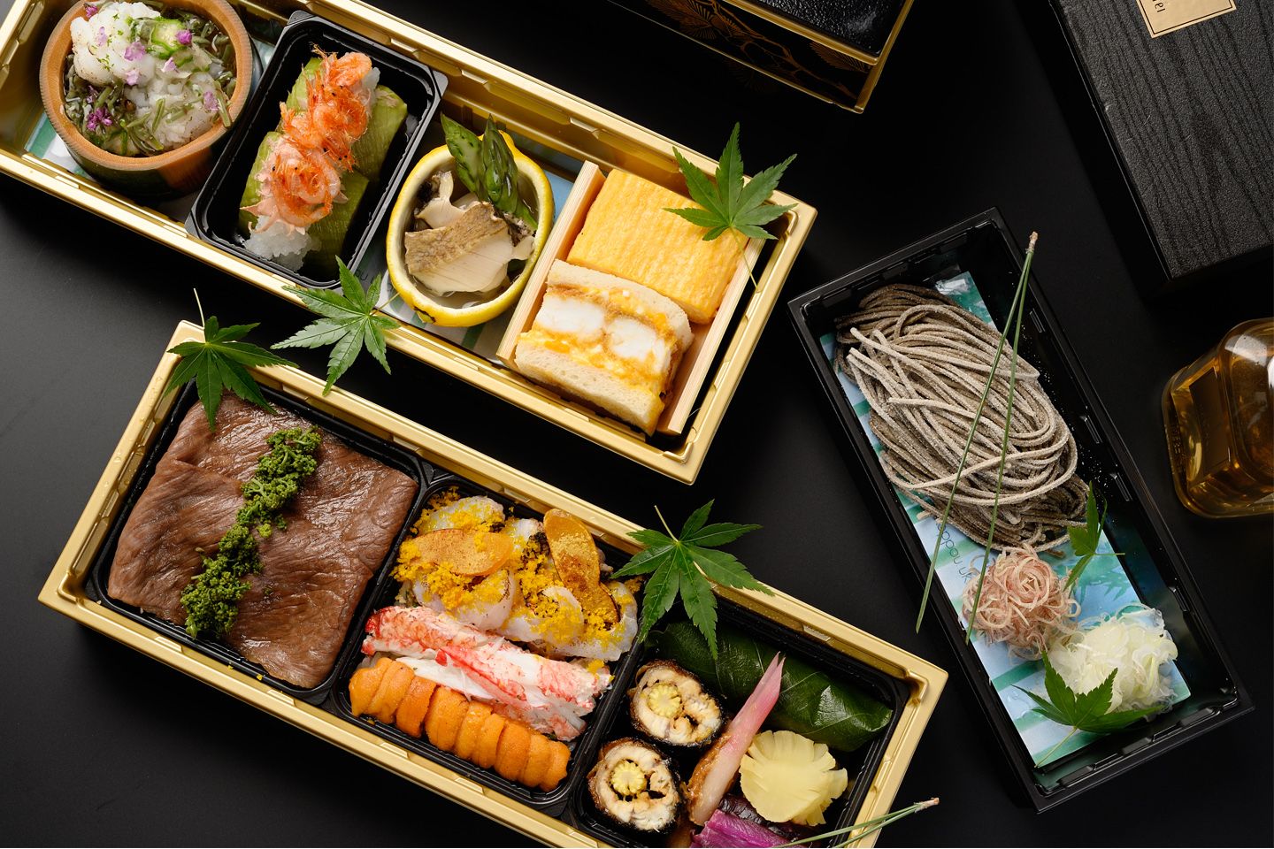 初夏の彩り二段重 (茹でたてを味わえる特製手打ち生蕎麦付き)¥15,000円(一人様分)限定20セット/1日